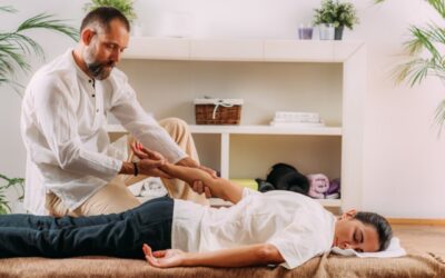 5 Great Reasons to Get a Massage Before an Adjustment